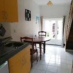 Les Hirondelles Bleues Bed & Breakfast