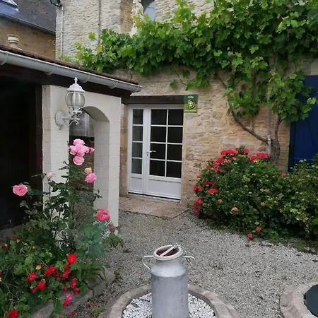 Les Hirondelles Bleues 3*