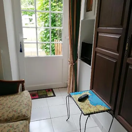 Les Hirondelles Bleues Bed & Breakfast Isigny-sur-Mer