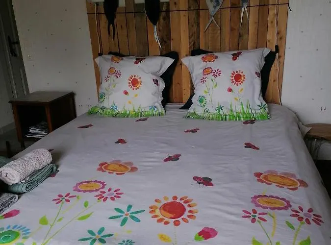 Les Hirondelles Bleues 3*