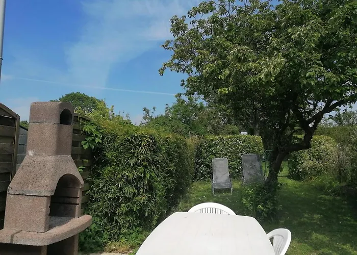 Les Hirondelles Bleues Bed & Breakfast Isigny-sur-Mer