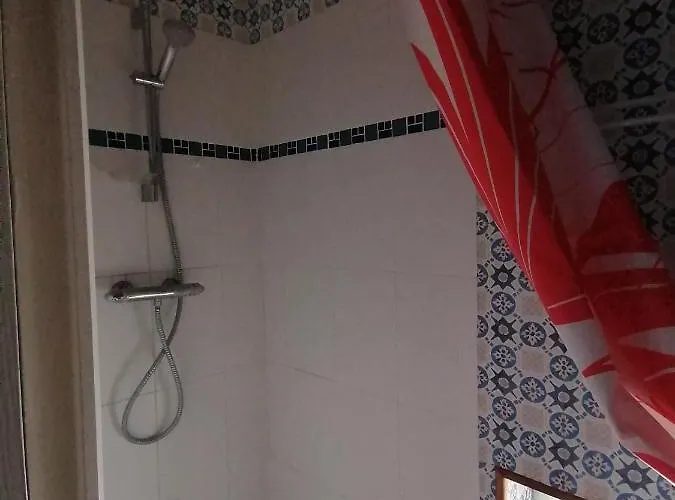 Les Hirondelles Bleues 3*